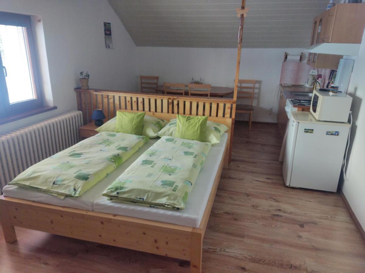 Apartmány Rejdovian Garamfő Kültér fotó